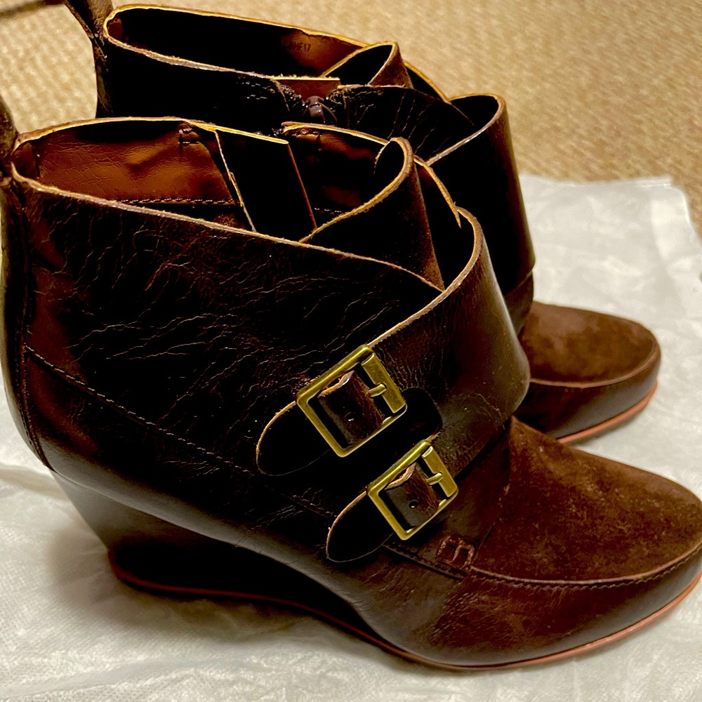 used Korks wedges leather ankle boots in good condition size 7.5 M